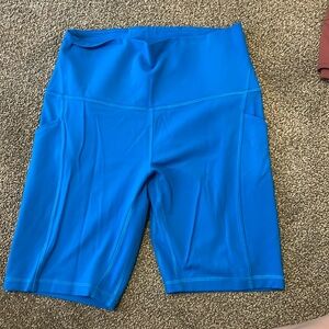 Align biker shorts with pockets